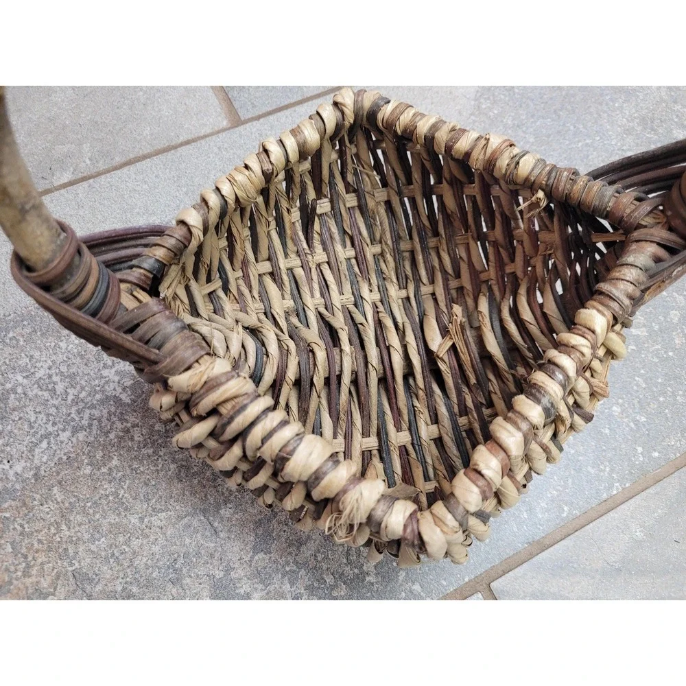 American Folk Primitive Twig Handle Buttocks Handwoven Gathering Basket Branch
